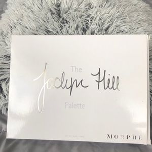 Morphe x Jaclyn Hill Eyeshadow Palette volume 1.